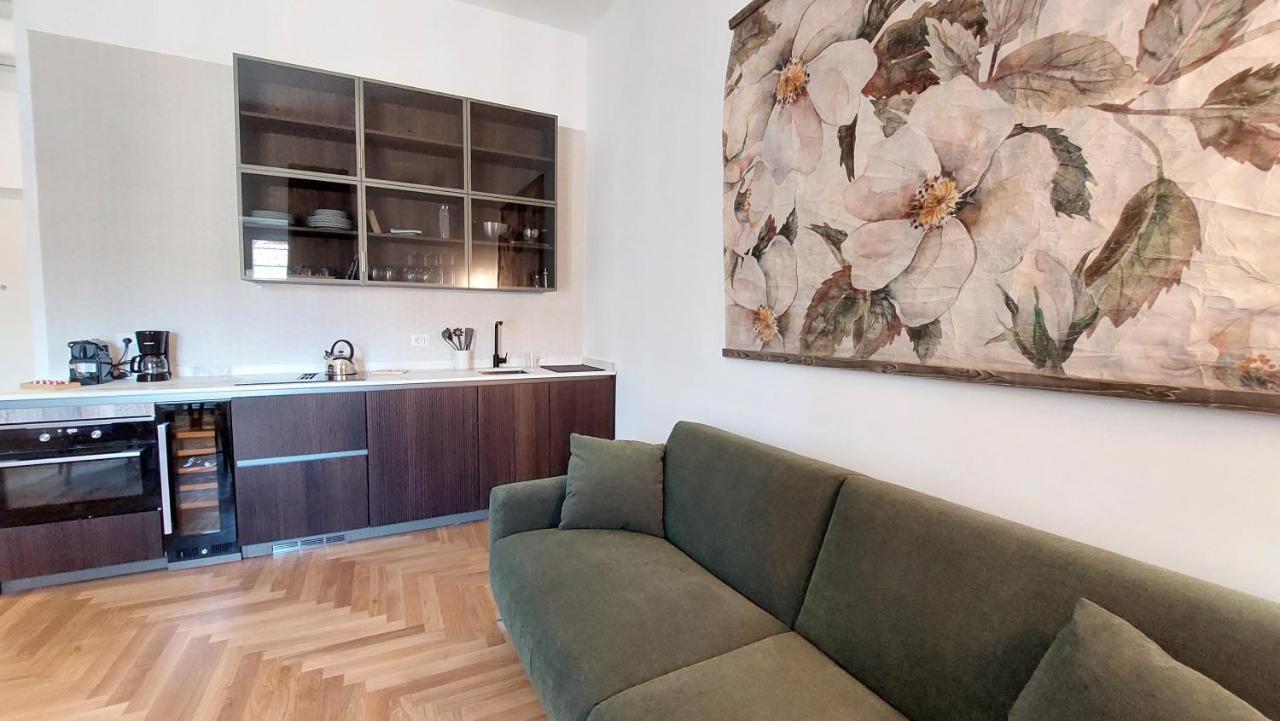 Апартаменти Dimora San Bartolomeo - Design, Panoramic View & Culture Рим Екстер'єр фото