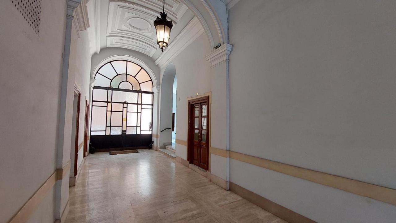 Апартаменти Dimora San Bartolomeo - Design, Panoramic View & Culture Рим Екстер'єр фото